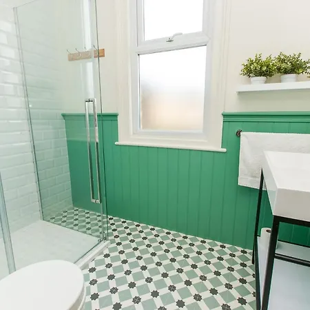 Queen Palm Apartment - Margate - 3 Mins Walk To Beach Exterior photo